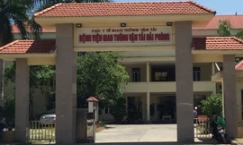 Hàng loạt y, bác sĩ ở Hải Phòng ngừng việc do bệnh viện nợ lương, trợ cấp