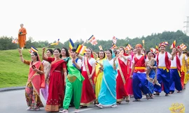 Chủ tịch Uông Bí nói gì về bà Yến múa tưng bừng ở chùa Ba Vàng dịp Đại lễ Vesak 