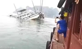 Va chạm với tàu chở đá, tàu du lịch chìm trên vịnh Hạ Long