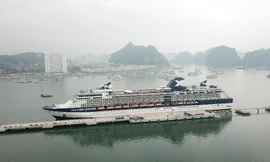 Việt Nam đón du khách thứ 15 triệu tại cảng tàu nghìn tỷ