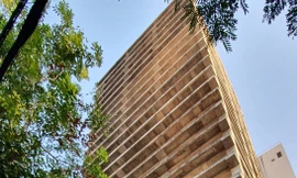 Tòa nhà 'chọc trời' bỏ hoang giữa trung tâm thành phố Hải Phòng