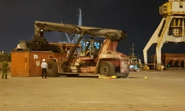 Công nhân tử vong dưới bánh xe nâng ở cảng Chùa Vẽ