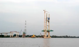 Hạ tầng là một nút thắt lớn trong phát triển của vùng ĐBSCL. Ảnh: Cảnh Kỳ.