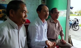 Đại diện các đơn vị vận tải cho rằng việc áp dụng chủ trương điều chỉnh lộ trình các tuyến xe buýt liền kề là đẩy họ vào “án tử”.