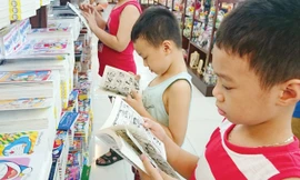 Làm sách thiếu nhi ẩu sẽ ảnh hưởng xấu đến tâm hồn và trí tuệ trẻ thơ (ảnh chỉ mang tính minh họa). Ảnh: Như Ý.