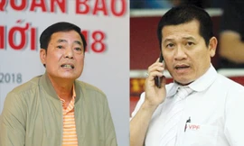 Ông Trần Mạnh Hùng và ông Dương Văn Hiền (cầm điện thoại). Ảnh: VSI.