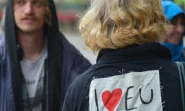 Ngày càng nhiều người Anh xin đổi quốc tịch