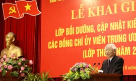 Tổng Bí thư Nguyễn Phú Trọng phát biểu chỉ đạo, khai giảng lớp bồi dưỡng. Ảnh: H.M.
