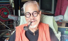 Phan Vũ.