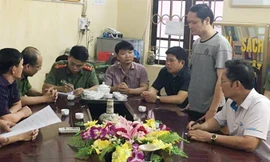 Ông Vũ Trọng Lương (đứng).