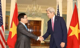 Ngày 30/3 (giờ Mỹ) tại Washington D.C, Phó Thủ tướng, Bộ trưởng Ngoại giao Phạm Bình Minh hội đàm với Ngoại trưởng Mỹ John Kerry nhân dịp tham dự Hội nghị Thượng đỉnh An ninh hạt nhân lần thứ tư. Ảnh: TTXVN.