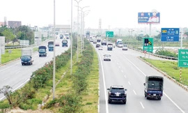 Cao tốc Hà Nội - Bắc Giang một trong những dự án được hưởng nhiều ưu đãi từ cơ chế chỉ định thầu. Ảnh: Trọng Đảng.