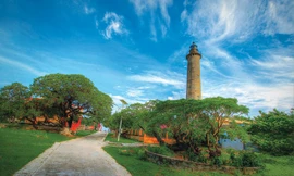 Hải đăng Song Tử Tây.