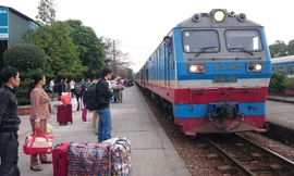 Ngành đường sắt vẫn lạc hậu so với các nước trong khu vực. Ảnh: Như Ý.