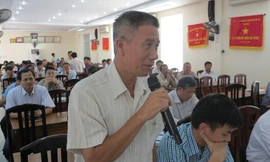 Đại diện Công ty TNHH MTV Nam Triệu cam kết khắc phục tàu cá của ngư dân trong thời gian sớm nhất.