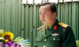 Đại tá Phùng Ngọc Sơn, Tư lệnh Binh chủng Công binh phát biểu khai mạc hội nghị. Ảnh; Quân đội Nhân dân