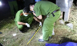 Lực lượng chức năng khám nghiệm hiện trường vụ hỗn chiến đổ máu ngày 16/12.