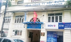 Trụ sở Vinawaco thường xuyên bị các chủ nợ vây đòi nợ.