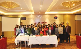 Toàn cảnh các đại biểu tham dự Hội nghị chia sẻ kinh nghiệm vận động tăng thuế thuốc lá tại Ninh Bình.