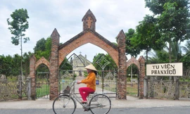 Tu viện Phan-xi-co ở Cù Lao Giêng.