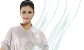 Một sản phẩm của NTK Phương Thanh trình diễn tại Đêm lụa Bảo Lộc tới đây. Ảnh: Huy Anh.