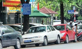 Điểm xe buýt 44 Lý Thường Kiệt.