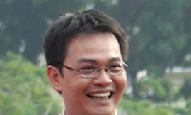 Nghệ sỹ Trung Hiếu.