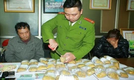 Khi vàng lậu biến hình