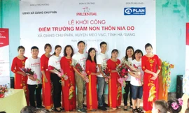 Lễ khởi công điểm trường mầm non thôn Nia Do được tổ chức tại huyện Mèo Vạc trong những ngày bị ảnh hưởng bởi bão số 3.