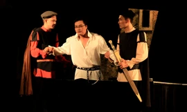Hamlet Việt sẽ chinh phục khán giả Singapore. Ảnh: Toan Toan.