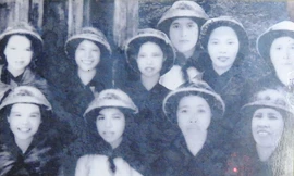 10 cô gái Nam Phú được Bác Hồ tặng Huy hiệu của Người năm 1966.