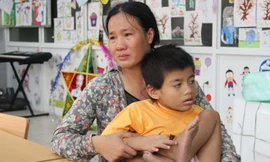 Chị Hường và cháu Vương.