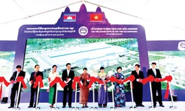 Tháng 5/2016, Vinamilk khánh thành nhà máy sữa An Kor đạt tiêu chuẩn quốc tế đầu tiên tại Campuchia.