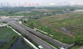 Người dân khổ sở vì đoạn đường nửa vời của chủ đầu tư.