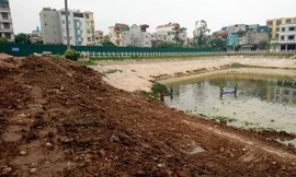 Hạng mục cải tạo hồ Khương Trung 1 (Đầm Hồng) chậm tiến độ.