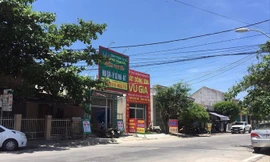 Các văn phòng giao dịch BĐS tại Vạn Giã yên ắng. Ảnh: L.C.C.