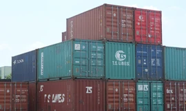 Thâm hụt thương mại vượt 4 tỷ USD