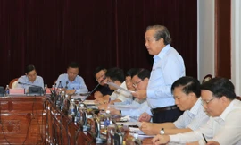 Phó Thủ tướng Thường trực Chính phủ Trương Hòa Bình phát biểu tại buổi làm việc.