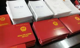 Truy tố đối tượng “nhập” 20 nghìn phôi bằng giả từ Trung Quốc