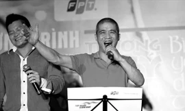 Ở Trương Quý Hải có sự nhiệt tình của một nghệ sĩ kết hợp với một cán bộ Ðoàn và chiến sĩ