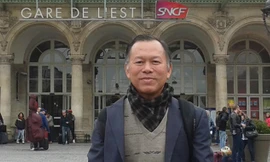 Nhà nghiên cứu Võ Văn Nhơn trong chuyến đi làm việc ở Paris.
