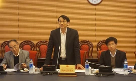 Thứ trưởng Bộ GD&ĐT Phạm Mạnh Hùng thừa nhận tỷ lệ lãnh đạo so với chuyên viên, người lao động trong các đơn vị của Bộ này là lớn.