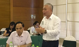 PGS Nguyễn Đức Hinh chia sẻ tại hội nghị. Ảnh: Nghiêm Huê.