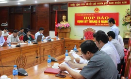 Quang cảnh buổi họp báo chiều ngày 3/10 tại UBND tỉnh