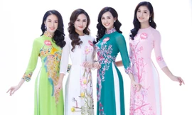 Áo dài thêu trên lụa của NTK Lan Hương dành riêng cho thí sinh Chung khảo phía Bắc.