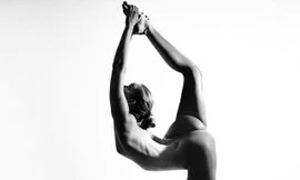 Ảnh nude “lọt lưới” Instagram