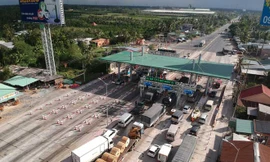 Trạm thu phí phải xả trạm khi ùn tắc dịp 30/4