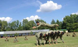 Mũi trưởng đặc công thi tài