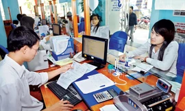 Mỗi năm cả nước phải giảm 70.000 người trong biên chế, nhưng thực tế sau hai năm thực hiện tăng lên 96.000. Ảnh: PV.