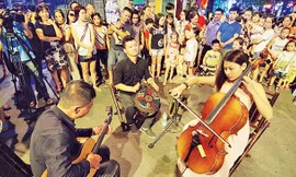 Tam tấu giao hưởng đường phố. Ảnh: Đặng Tuấn Trung.